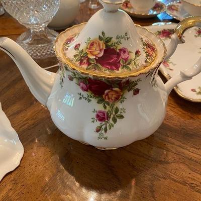 Royal Albert Old Country Roses Teapot with Lid