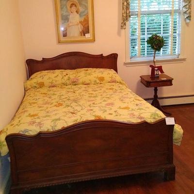 beautiful full size bed