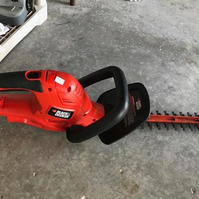 Hedge trimmer Black and Decker $15 