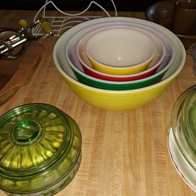 Perfect condition set of colored vintage Pyrex bowls.