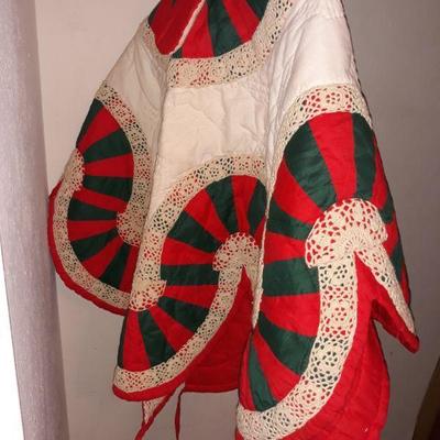 Hand quilted Christmas Tree skirt.