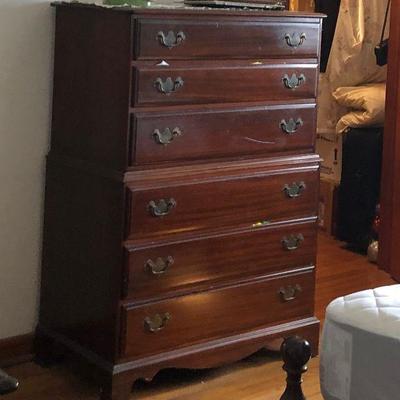https://www.ebay.com/itm/124218821784	MD2166: Tall Early American chest of Drawers Cherry Local Pickup at Estate Sale	 $150.00 
