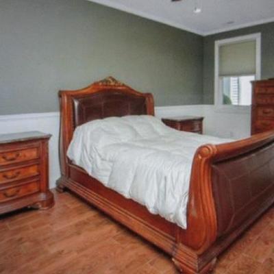 Stunning Marble Top Queen Bedroom Suite Leather Headboard & Footboard 