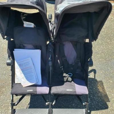 Double stroller 