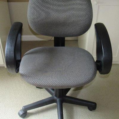 Lot 39 - Office Chair $20.00