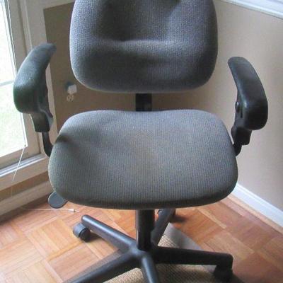 Lot 25 - Office Chair $20.00