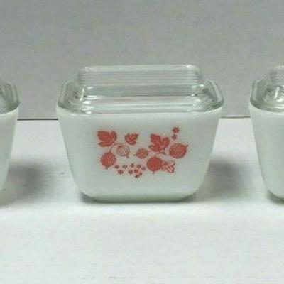 https://www.ebay.com/itm/124239215882	RM0011: THREE VINTAGE PINK GOOSEBERRY PYREX DISHES WITH LIDS	 $50.00 
