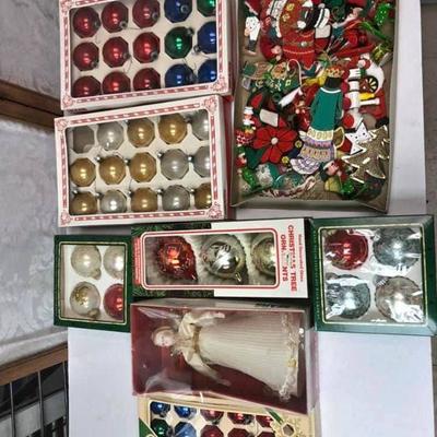 https://www.ebay.com/itm/124208487204	Cma2091: Assorted Vintage Christmas Ornaments Local Pickup	 $35.00 
