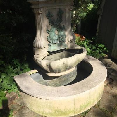 Gorgeous Fountain (Works Well) $230
