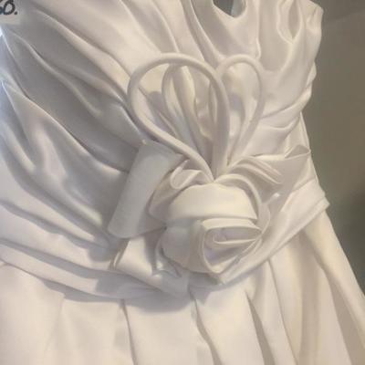 Wedding Dress $40 (High Low Style) Size 4-6