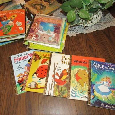 lots of Childrens books 