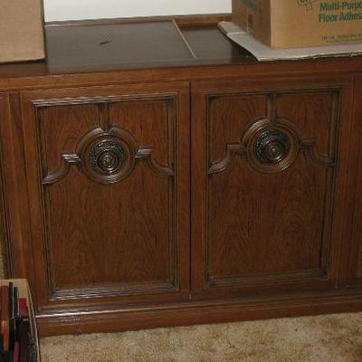 MAGNAVOX HIFI STEREO CONSOLE BUY IT NOW  $ 275.00