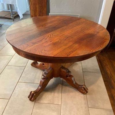 Oak Claw Foot Round Table with Leaf