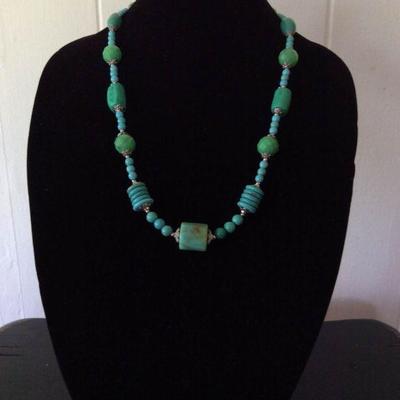 MMC064 Green Assorted Bead Necklace