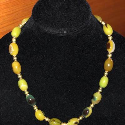 MMC001 Beautiful Assorted Colored Agate Bead Necklace