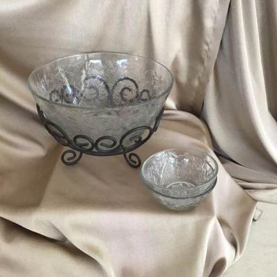 Fantasia Serving Bowl by Princess House