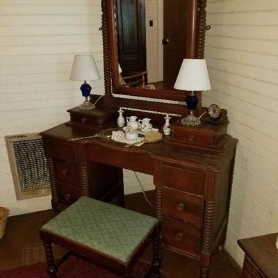 Matching Spindle Dresser with Mirror & Bench  $375