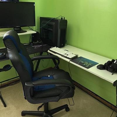 Gaming chair, gaming desk and PC