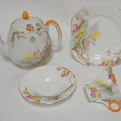 1081	FOUR PIECES OF SHELLEY W/ AN AUTUMN LEAF DESIGN, A TEAPOT, CUP & SAUCER & A 6 3/8 IN PLATE, THE TEAPOT IS 6 1/2 IN H 
