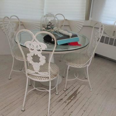 Vintage White Iron Dining Suite 