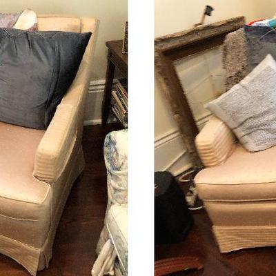 https://www.ebay.com/itm/124244592931	Pr1023: Pair of Cream Colored Occasional Chairs Estate Sale Local Pickup	$250 	Buy It Now
