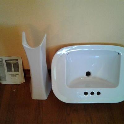 Vitreous China Pedestal Lavatory