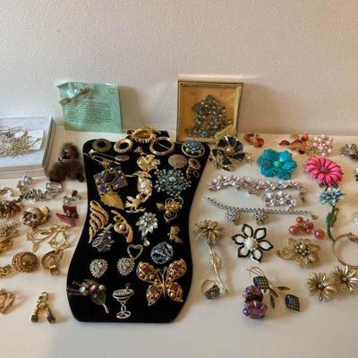 Unsigned Costume Jewelry Large Lot