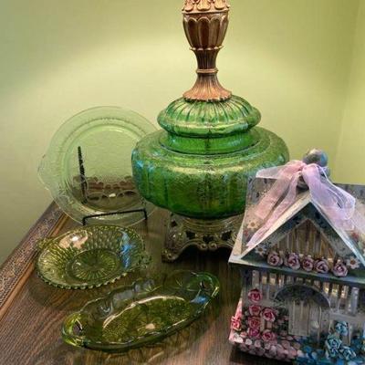 Mid Century Green Crackle Glass Table Lamp