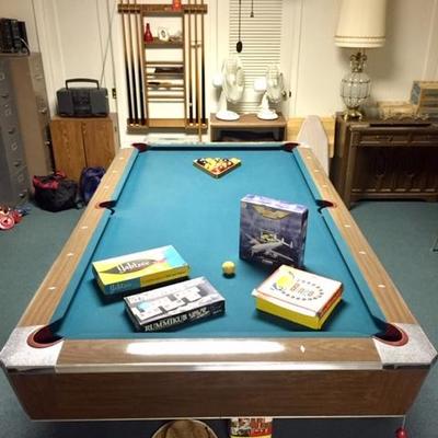 60s Pool Table - excellent condition
