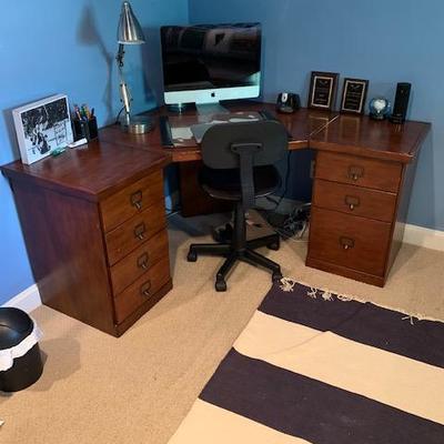 DESK AND OFFICE CHAIR $175