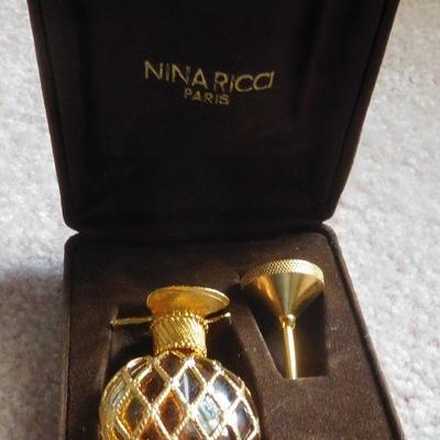 Ninarica Paris Perfume