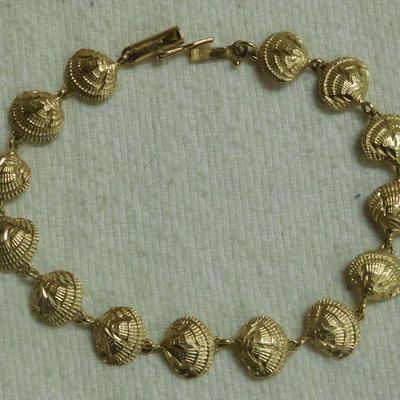 14 k Shell Bracelet