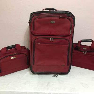 Red Suitcase Set