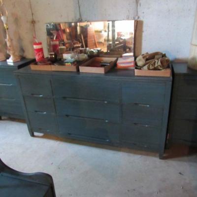 Dresser with matching 3 drawers chests and desk from Showers furniture
