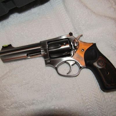 Ruger SP101 .327 revolver- see rules regarding gun sales listed under the terms and conditions in this listing. GUNS WILL NOT BE DISCOUNTED