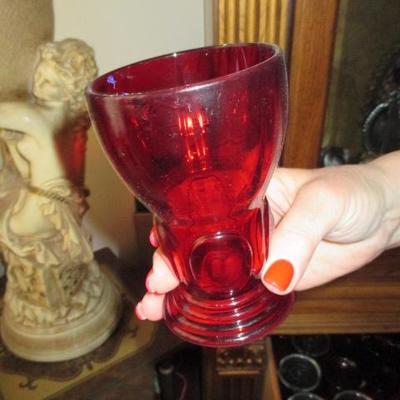 Tons of Vintage Glassware 