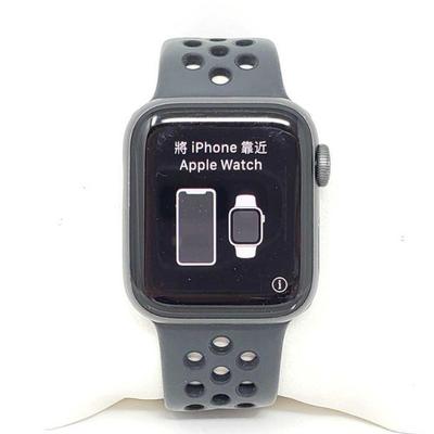 1106	

Apple Watch Series 4, 40mm
Ceramic Case, ION X Glass, GPS, LTE, WR-50M. Does Work, Is Reset.
OS19-042522.23