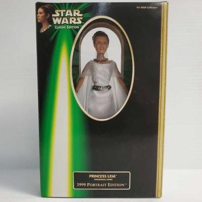 2080	

1999 Princess Leia Ceremonial Gown Portrait Edition
New In Box