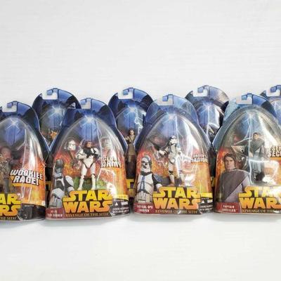 2113	

8 Star Wars Action Figures - Factory Sealed
Includes Characters Chewbacca, AT-TE Tank Gunner, Tactical Ops Trooper, Captain...