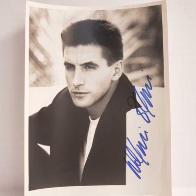 22413	

Signed William Baldwin Photograph
Not Authenticated 
Appears to be signed by William Baldwin 