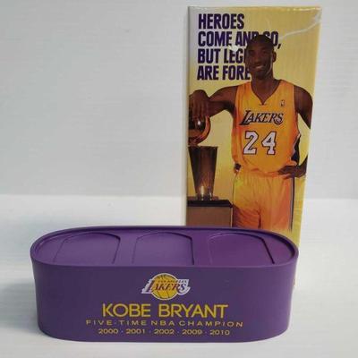 2272	

Kobe Bryant Bobble Head Display
Measures Approx 8