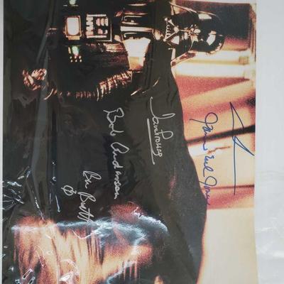 2200	

Signed Darth Vader Photograph - Not Authenticated
Signed Darth Vader Photograph - Not Authenticated

