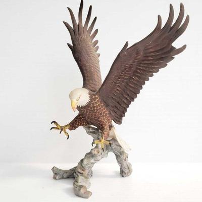 2405	

American Bald Eagle Statue
Measures Approx 5