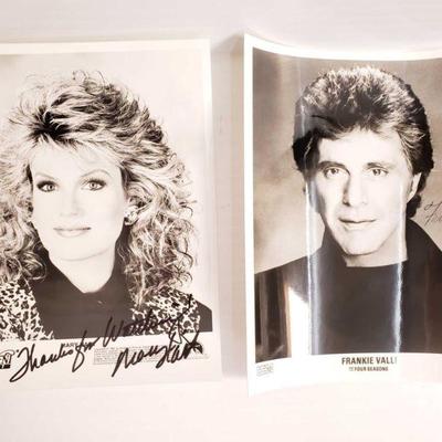 2422	

Photograph Signed By Mary Hart And Photograph Signed By Frankie Valli - Not Authenticated
Both Measures 8