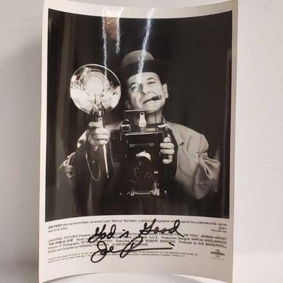 2410	

Photograph Signed By Joe Pesci- Not Authenticated
Measures Approx 8