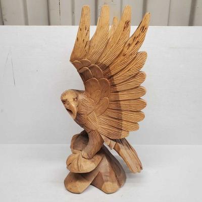 8207	
Eagle Wood Statue
Measures approx 13