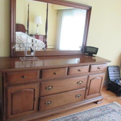 Ethan Allen Bedroom Suite 