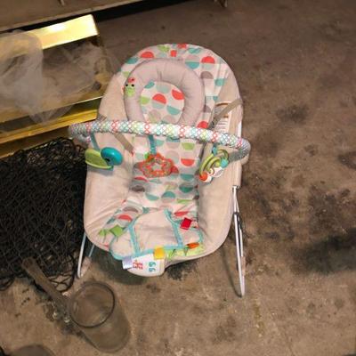 Baby bouncer - clean, excellent condition - only used while babysitting - $10