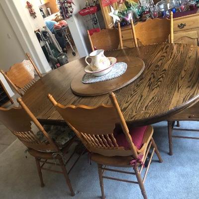 Dining room table with 6 chairs. 