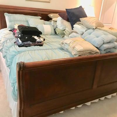 King size bed with boxspring and mattress $595